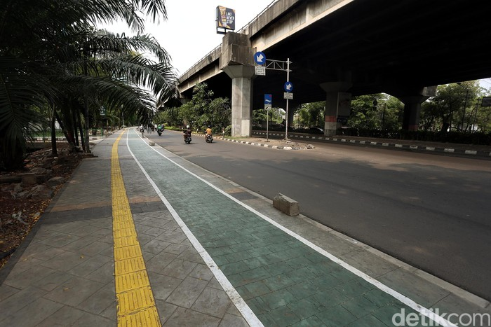 Penambalan Lubang Jalan Protokol A. Yani Tuntas 100%